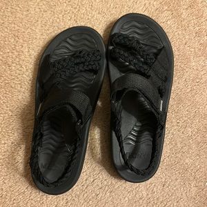 hiking sandals